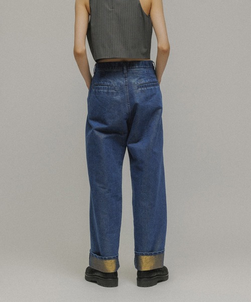 M TO R（ムウトアール）の「［PANTS］GLITTER DENIM COIN POCKET TACK PANTS（デニムパンツ・レディース・ブルー・42/40/38）」の12枚目の写真
