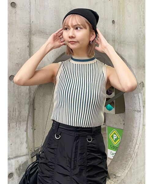 MURUA(ムルーア)の「リバーシブルニットビーニー(ニットキャップ/ビーニー・レディース・ブルー/ブラック・FREE)」の7枚目の写真