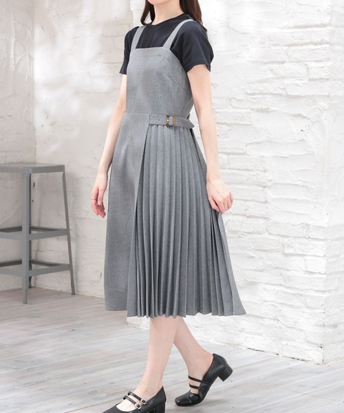 Honeys(ハニーズ)の「プリーツ切替ジャンパースカート(ジャンパースカート・レディース・ベージュ/チャコールグレー/ブラック・SS/S/M/L/LL/3L)」の5枚目の写真