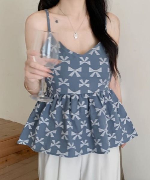 Diosfront（ディオスフロント）の「リボンジャガードVネックペプラムキャミソール（キャミソール・レディース・ブラック/ブルーグレー/ホワイト・FREE）」の3枚目の写真