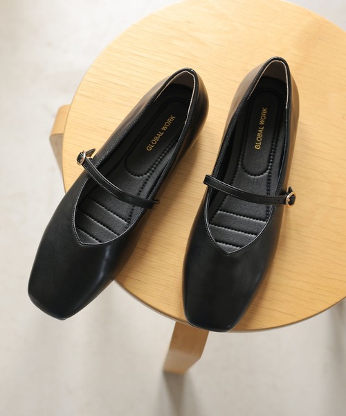 GLOBAL WORK(グローバルワーク)の「らくっションストラップパンプス/131473(パンプス・レディース・ブラック系/ブラック系1/ブラック系9/グレー系3/ベージュ系2/シルバー系2・SMALL/MEDIUM/LARGE)」の2枚目の写真