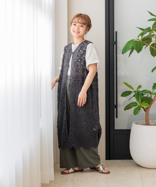 studio CLIP（スタディオクリップ）の「【my fit CLIP/低身長スタッフ企画】レースジレワンピース（ベスト・レディース・チャコール/ナチュラル・FREE）」の14枚目の写真