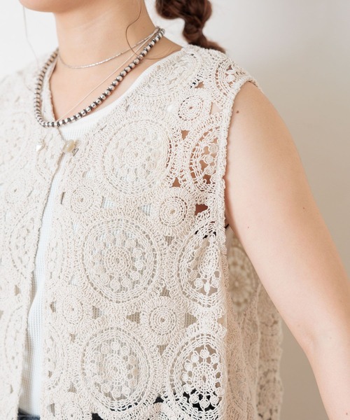 studio CLIP（スタディオクリップ）の「【my fit CLIP/低身長スタッフ企画】レースジレワンピース（ベスト・レディース・チャコール/ナチュラル・FREE）」の21枚目の写真