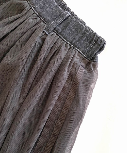 Q（キュー）の「デニムドッキングチュールスカート（スカート・レディース・ブラック・MEDIUM）」の5枚目の写真