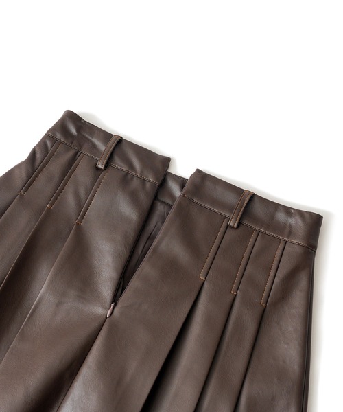 Subciety(サブサエティ)の「FAKE LEATHER MINI SKIRT【WOMEN】(スカート・レディース・ブラック/ブラウン・SMALL/MEDIUM)」の7枚目の写真