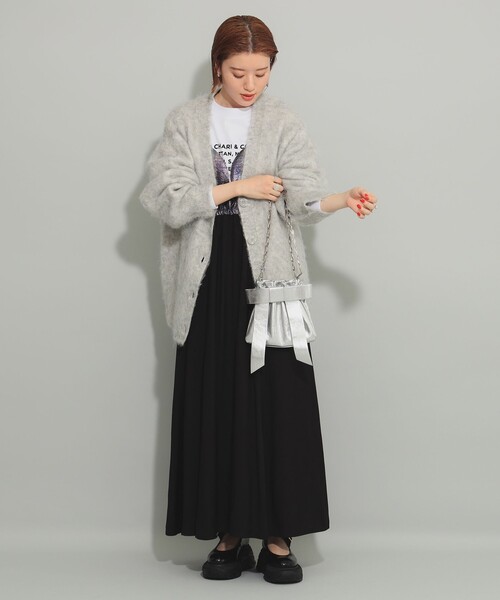 Ray BEAMS（レイビームス）の「ソフト シャギー Vネック カーディガン（カーディガン/ボレロ・レディース・ピンク/ライトグレー/グリーン系その他2・ONE SIZE）」の11枚目の写真