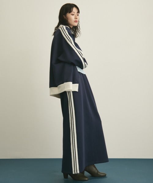 MERLOT(メルロー)の「オーバーサイズダブルライントラックジャケット/セットアップ着用可能(ジャージ・レディース・バーガンディー/ネイビー・FREE)」の7枚目の写真