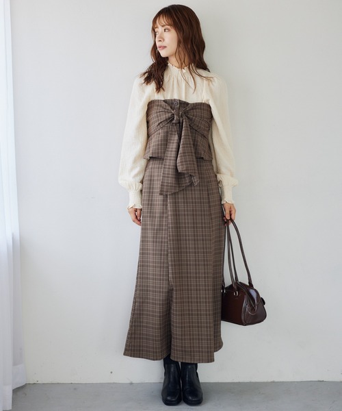 mysty woman(ミスティウーマン)の「ハイネックシャーリングブラウス 152029(シャツ/ブラウス・レディース・ブラック/アイボリー・FREE)」の4枚目の写真