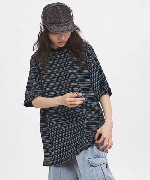 GENXDER(ノンジェンダー)の「【GENXDER】ルーズストライプTシャツ (SS)(Tシャツ/カットソー・メンズ・ブラック/ホワイト/ブルー・MEDIUM/LARGE/X-LARGE)」の6枚目の写真