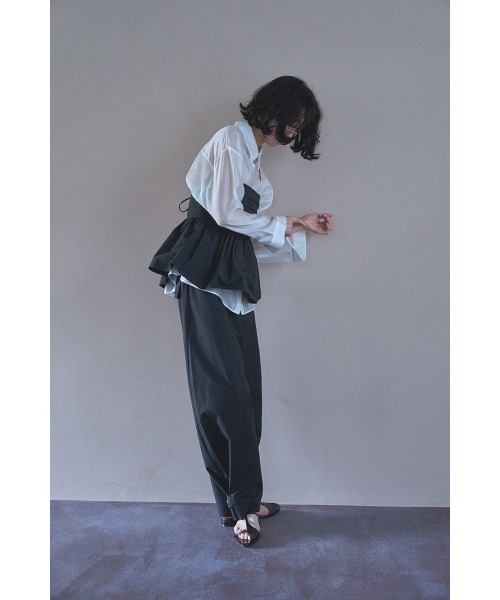 marjour（マージュール）の「SHEER SHIRTS（シャツ/ブラウス・レディース・オフホワイト/カーキ・M）」の6枚目の写真