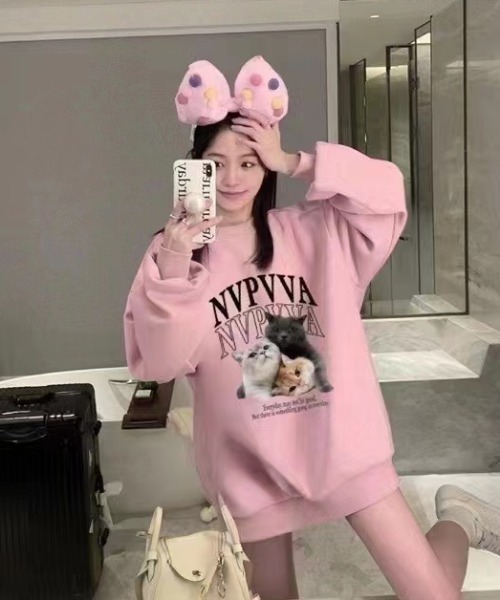 LAC-VERT（ラック・ヴェール）の「キャットプリントスウェット（スウェット・レディース・カーキ/チャコールグレー/オートミール/ネイビー/ピンク・FREE）」の5枚目の写真