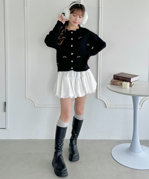 Loueme(ルエム)の「リボン刺繍スカラップカーディガン(カーディガン/ボレロ・レディース・レッド/アイボリー/ブラック・FREE)」の13枚目の写真