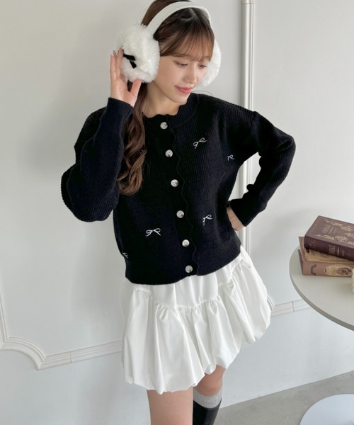 Loueme(ルエム)の「リボン刺繍スカラップカーディガン(カーディガン/ボレロ・レディース・レッド/アイボリー/ブラック・FREE)」の12枚目の写真