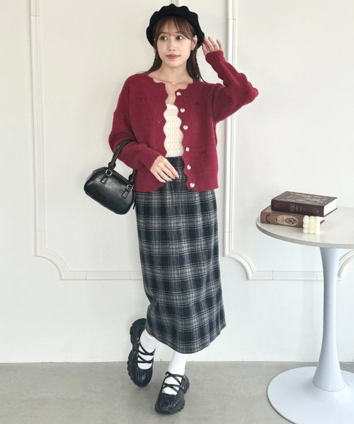 Loueme(ルエム)の「リボン刺繍スカラップカーディガン(カーディガン/ボレロ・レディース・レッド/アイボリー/ブラック・FREE)」の18枚目の写真