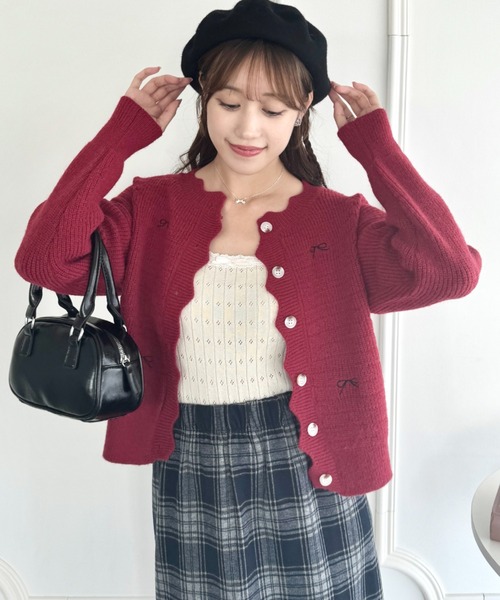 Loueme(ルエム)の「リボン刺繍スカラップカーディガン(カーディガン/ボレロ・レディース・レッド/アイボリー/ブラック・FREE)」の16枚目の写真