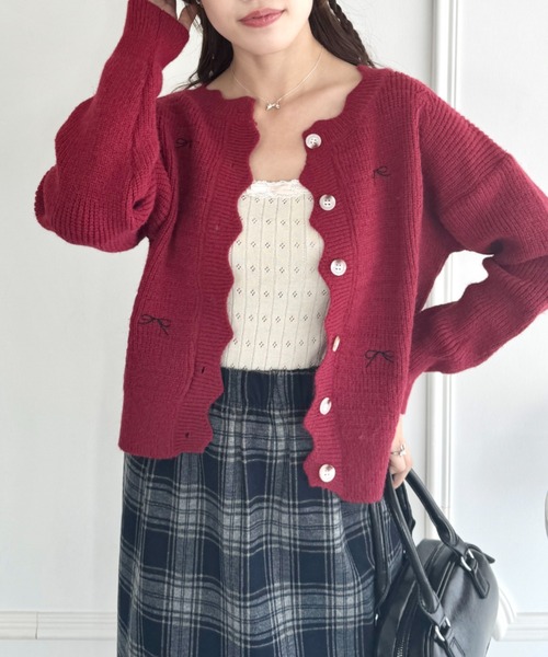 Loueme(ルエム)の「リボン刺繍スカラップカーディガン(カーディガン/ボレロ・レディース・レッド/アイボリー/ブラック・FREE)」の15枚目の写真