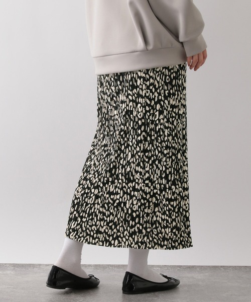 GLOBAL WORK Smile Seed Store(グローバルワーク スマイルシードストア)の「Iラインプリーツスカート/161583(スカート・レディース・チャコール/グレー系その他/グリーン/ブラック/ライトブラウン/グレー系その他2・FREE)」の15枚目の写真