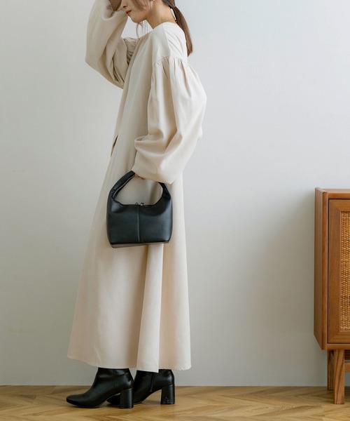 NOAHL（ノアル）の「【NOAHL】起毛ツイル2wayタックワンピース（ワンピース・レディース・グレイッシュベージュ/ピンク/ベージュ/ミント/チャコール・M/L）」の12枚目の写真