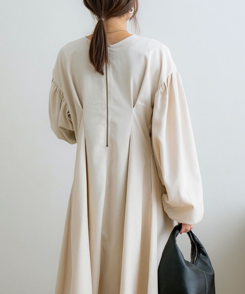 NOAHL（ノアル）の「【NOAHL】起毛ツイル2wayタックワンピース（ワンピース・レディース・グレイッシュベージュ/ピンク/ベージュ/ミント/チャコール・M/L）」の16枚目の写真