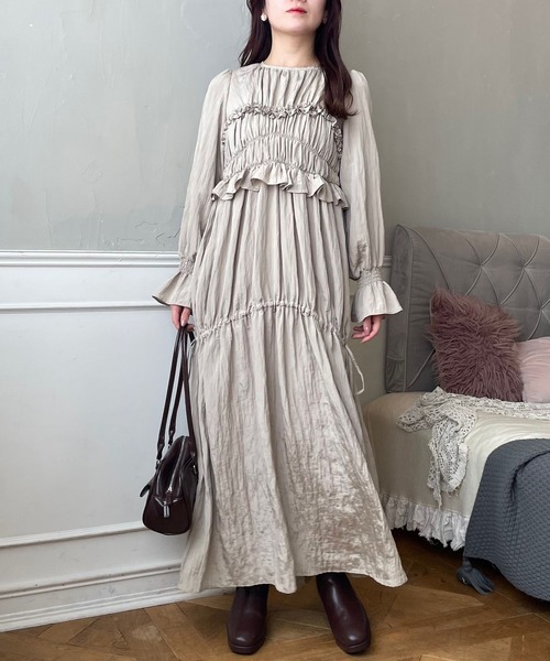 mysty woman（ミスティウーマン）の「【オケージョン】シャーリングワンピース　 242438（ドレス・レディース・ブラック/ベージュ/グリーン・FREE）」の20枚目の写真