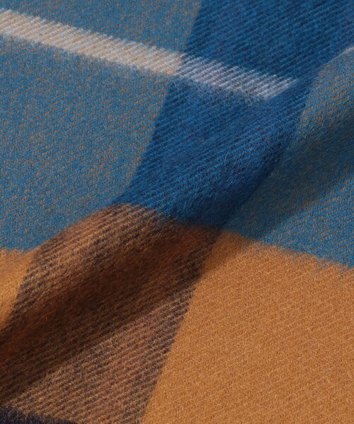 Johnstons of Elgin(ジョンストンズオブエルガン)の「Johnstons of Elgin カシミヤチェックストール(ストール/ショール・レディース・ライトブラウン・FREE)」の2枚目の写真