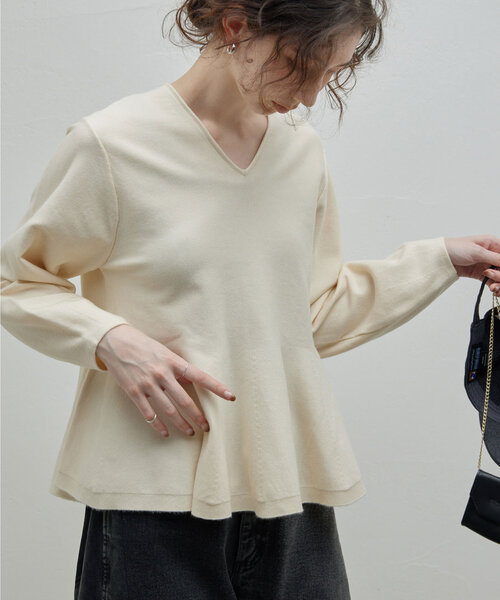 GALLARDAGALANTE（ガリャルダガランテ）の「ペプラムプルオーバーニット（ニット/セーター・レディース・アイボリー/ブラック/モカ・FREE）」の8枚目の写真