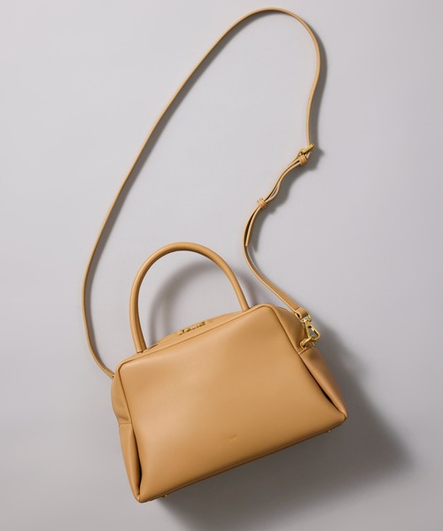 tov（トーヴ）の「【TOV】PETAL M T25S07B529（ショルダーバッグ・レディース・アイボリー/ブラック/ライトブルー/ネイビー/ブラウン・FREE）」の3枚目の写真