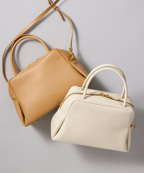 tov（トーヴ）の「【TOV】PETAL M T25S07B529（ショルダーバッグ・レディース・アイボリー/ブラック/ライトブルー/ネイビー/ブラウン・FREE）」の2枚目の写真