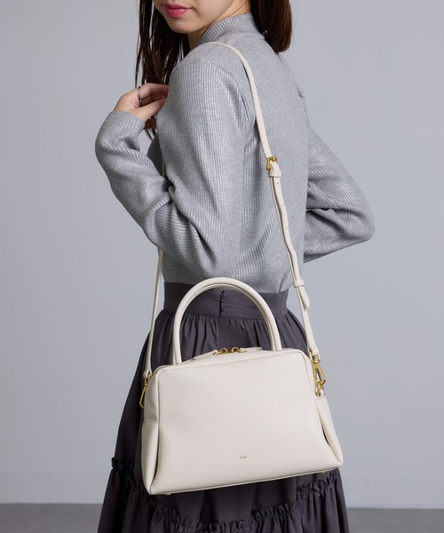 tov（トーヴ）の「【TOV】PETAL M T25S07B529（ショルダーバッグ・レディース・アイボリー/ブラック/ライトブルー/ネイビー/ブラウン・FREE）」の18枚目の写真