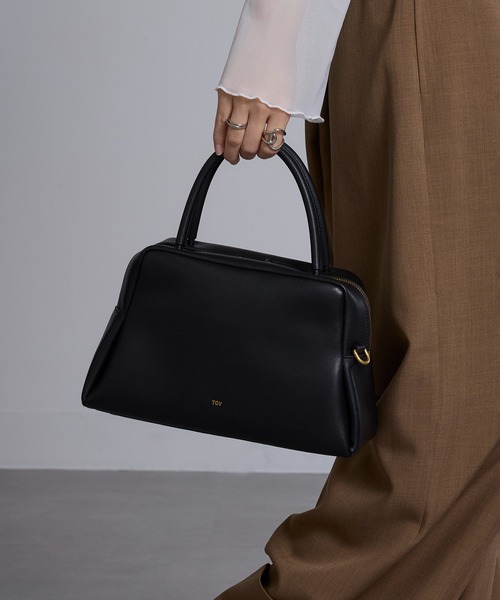 tov（トーヴ）の「【TOV】PETAL M T25S07B529（ショルダーバッグ・レディース・アイボリー/ブラック/ライトブルー/ネイビー/ブラウン・FREE）」の8枚目の写真