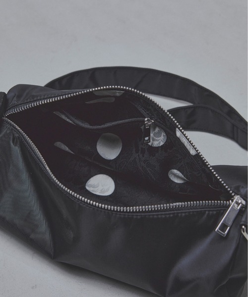 manana suerte(マニャーナスエルテ)の「ドラムショルダーバッグ(ショルダーバッグ・レディース・ブラック・FREE)」の2枚目の写真