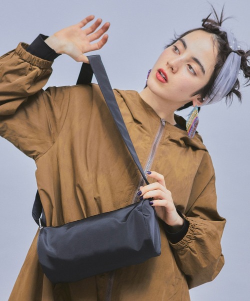 manana suerte(マニャーナスエルテ)の「ドラムショルダーバッグ(ショルダーバッグ・レディース・ブラック・FREE)」の5枚目の写真