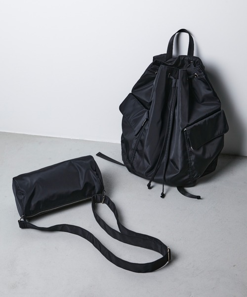 manana suerte(マニャーナスエルテ)の「ドラムショルダーバッグ(ショルダーバッグ・レディース・ブラック・FREE)」の4枚目の写真