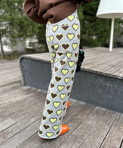 mi via loca（ミヴィアロカ）の「カラーハート柄ニットパンツ（その他パンツ・レディース・ブラック/杢グレー/ネイビー・FREE）」の6枚目の写真