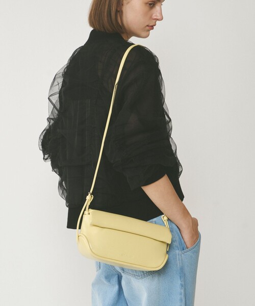 GRACE CONTINENTAL（グレースコンチネンタル）の「ADD CULUMN ROLLA　BAG（ショルダーバッグ・レディース・キャメル/イエロー・FREE）」の3枚目の写真