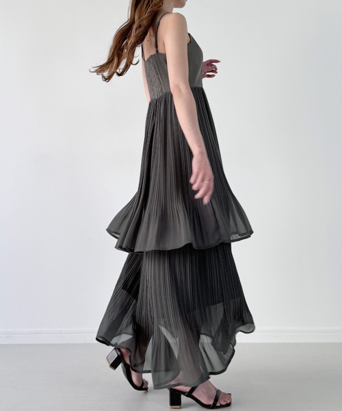 セミオフショルニットカーデ＋プリーツドッキングキャミワンピースJOUNOAH セール】セミオフショルニットカーデ＋プリーツドッキングキャミ