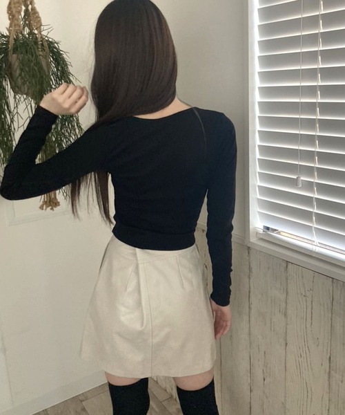 Kuroba(クロバ)の「斜めヘンリーネックロンT(Tシャツ/カットソー・レディース・ホワイト/グレー/ブラック・FREE)」の15枚目の写真