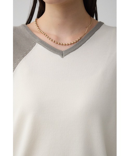 AZUL by moussy（アズールバイマウジー）の「ショルダーバイカラーニット（ニット/セーター・レディース・ブルー系その他/ピンク/ピンク系その他/アイボリー・FREE）」の8枚目の写真