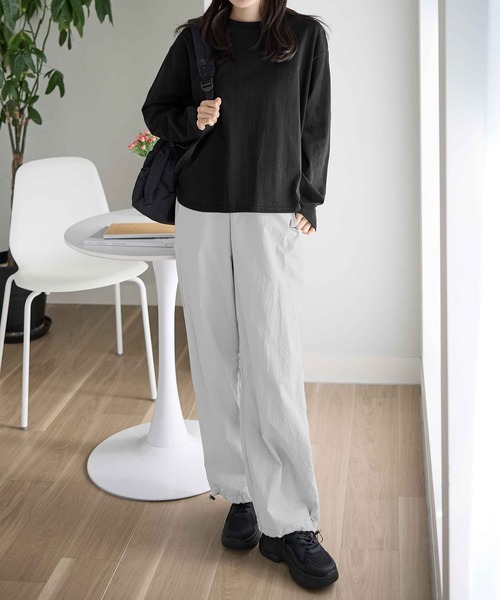 CHAN ME(チャンミ)の「綿100%ラウンドヘムオーバーサイズTシャツ(ショート丈)(Tシャツ/カットソー・レディース・ブラック/カーキ/ブルー/アイボリー/ネイビー/ピンク/チャコールグレー/ホワイト・MEDIUM/X-LARGE/LARGE)」の17枚目の写真