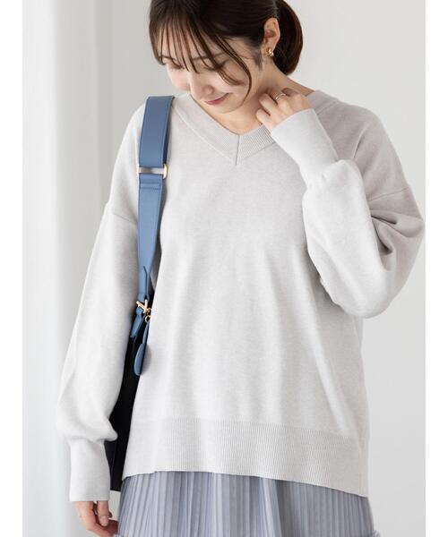 Te chichi TERRASSE（テチチテラス）の「総針Vネックニット（ニット/セーター・レディース・オフホワイト/ピンク/グレー・F）」の6枚目の写真