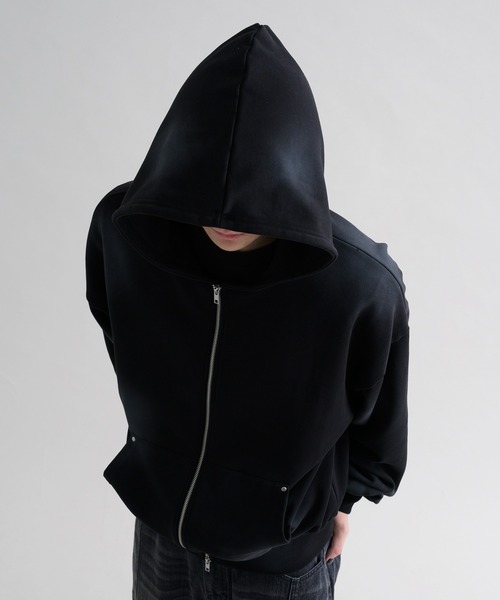EPNK(イーピーエヌケー)の「【EPNK】Cropped spray zip hoodie / クロップドスプレージップフーディ(パーカー・メンズ・ブラック/グレー・SMALL/MEDIUM/LARGE)」の11枚目の写真