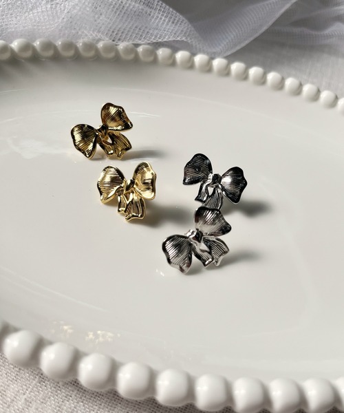 poiregnee（ポワニェ）の「［select］リボンピアス（ピアス（両耳用）・レディース・ゴールド/シルバー・FREE）」の3枚目の写真