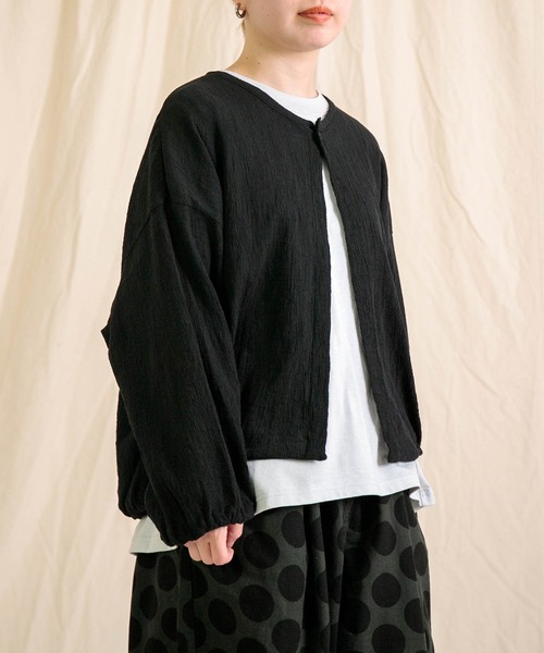 prit（プリット）の「[prit]  クレープロッキーバル ボリュームスリーブワンボタンボレロ（カーディガン/ボレロ・レディース・ブラック/ブラウン・FREE）」の15枚目の写真