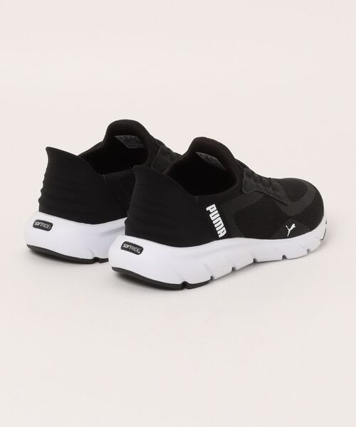 PUMA（プーマ）の「PUMA プーマ SOFTRIDE FLEX LACE EASE IN ALT WD【軽量】レディーススニーカー(ソフトライドフレックスレースイーズインALTワイド) 311996 01 ブラック/ホワイト（スニーカー・レディース・ブラック・25.0cm/24.5cm/24.0cm/23.5cm/23.0cm/22.5cm/22.0cm）」の2枚目の写真
