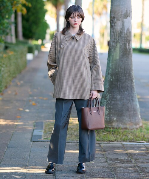 DRESSTERIOR(ドレステリア)の「【2WAY】Aラインチェックアウター(ステンカラーコート・レディース・キャメル・34/36/38)」の2枚目の写真