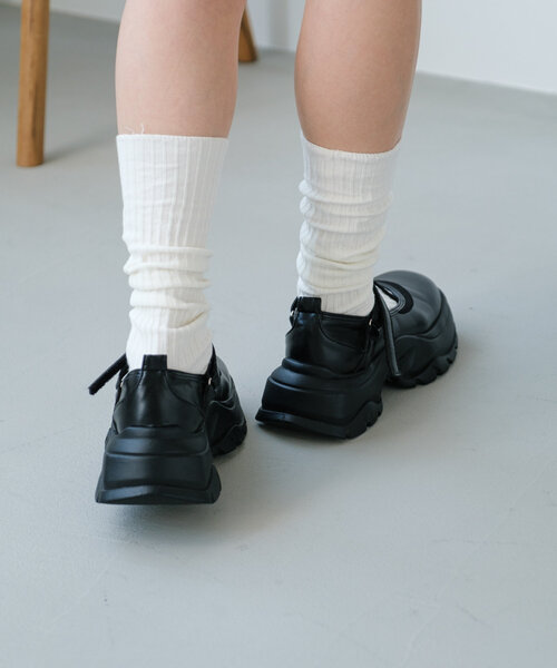 Kastane(カスタネ)の「*クロスストラップシューズ(その他シューズ・レディース・アイボリー/ブラック・39/38/37)」の5枚目の写真