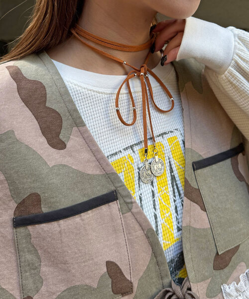 CIAOPANIC（チャオパニック）の「コインチャームチョーカー（ネックレス・レディース・ブラウン・ONE SIZE）」の3枚目の写真