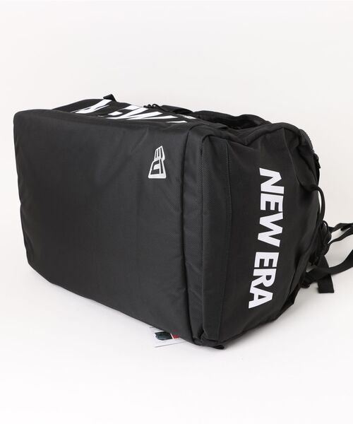 NEW ERA（ニューエラ）の「【NEW ERA/ニューエラ】CLUB DUFFLE BAG（ボストンバッグ・メンズ・ブラック×ホワイト/ブラック・FREE）」の4枚目の写真