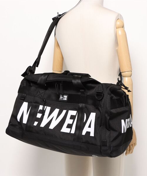 NEW ERA（ニューエラ）の「【NEW ERA/ニューエラ】CLUB DUFFLE BAG（ボストンバッグ・メンズ・ブラック×ホワイト/ブラック・FREE）」の5枚目の写真