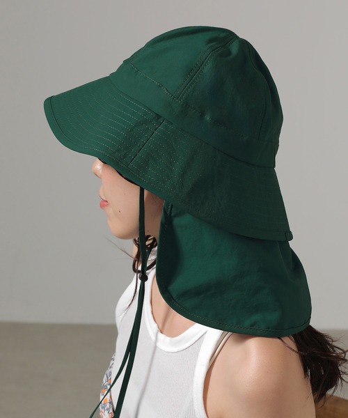 Monocoro toppi(モノコロトッピ)の「コンパクト収納 UVカット ネックカバー 2way バケットハット(ハット・レディース・ベージュ/テラコッタ/グリーン/ブラック・フリー)」の4枚目の写真